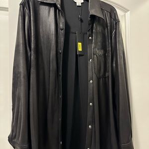 NWT Gianni Bini faux/leather suede button down snapped top. Runs large
